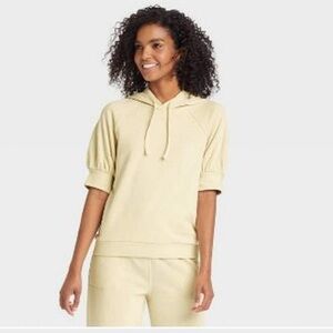 Who What Wear Women's Short Sleeve Hooded Sweatshirt Cream Size M